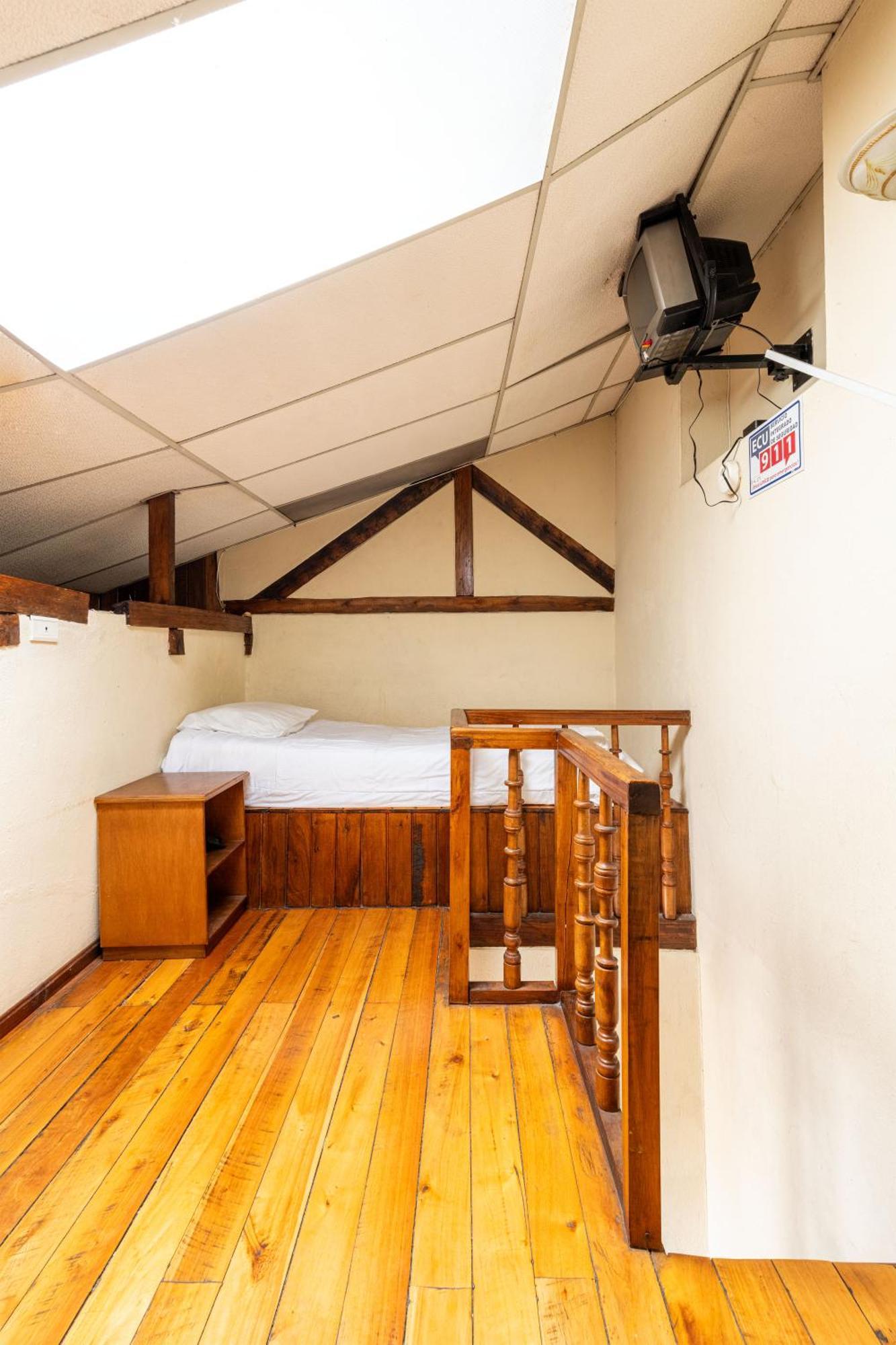 Hostal La Suite Sangolqui Exterior photo